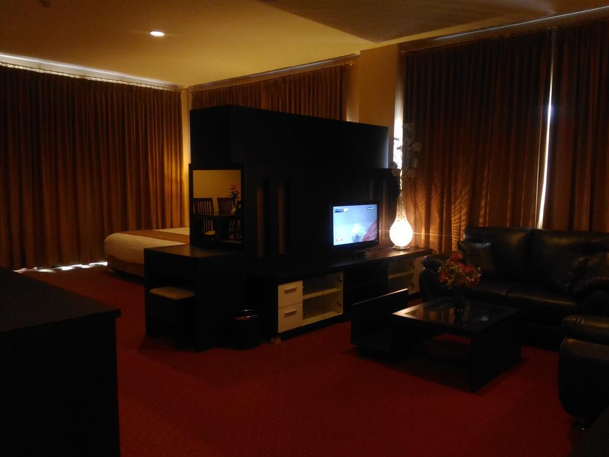 Grand Royal Taliwang Hotel Εξωτερικό φωτογραφία