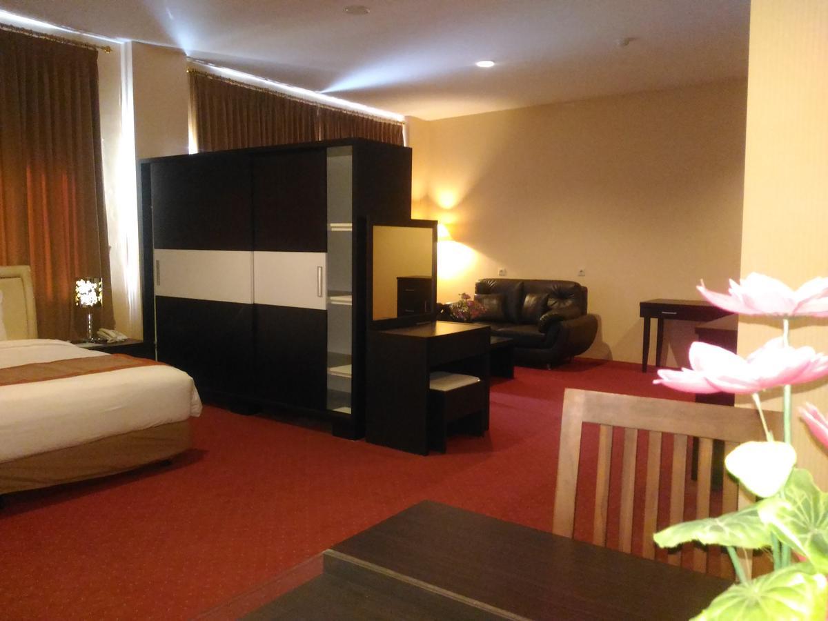 Grand Royal Taliwang Hotel Εξωτερικό φωτογραφία