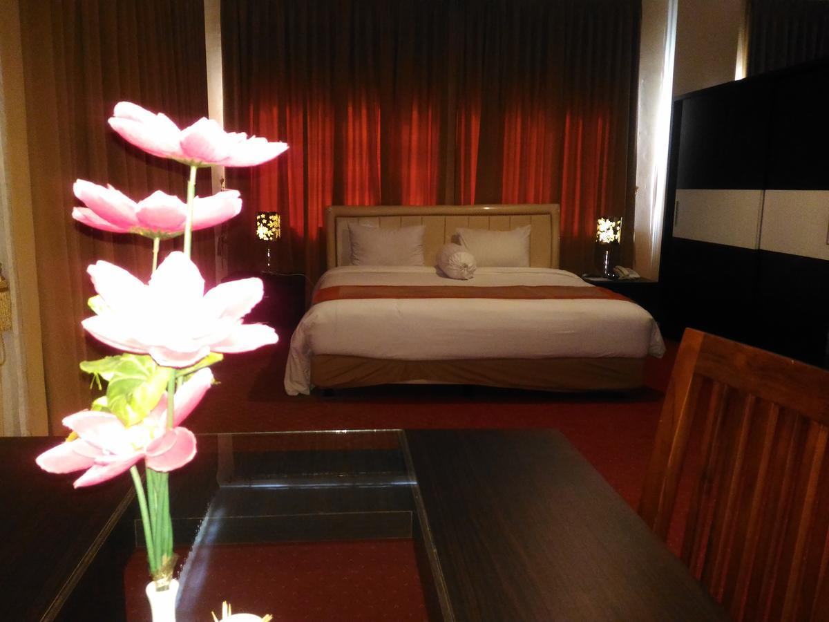 Grand Royal Taliwang Hotel Εξωτερικό φωτογραφία