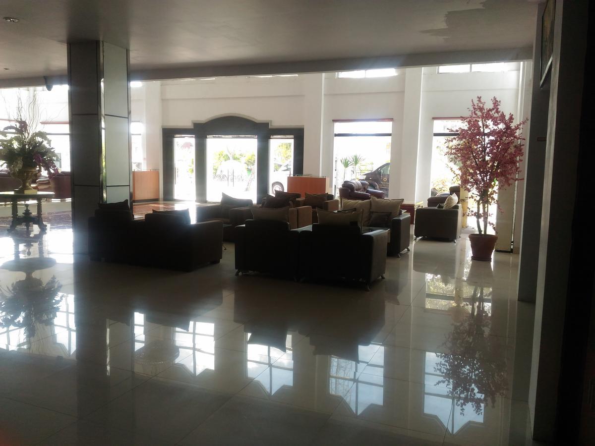 Grand Royal Taliwang Hotel Εξωτερικό φωτογραφία