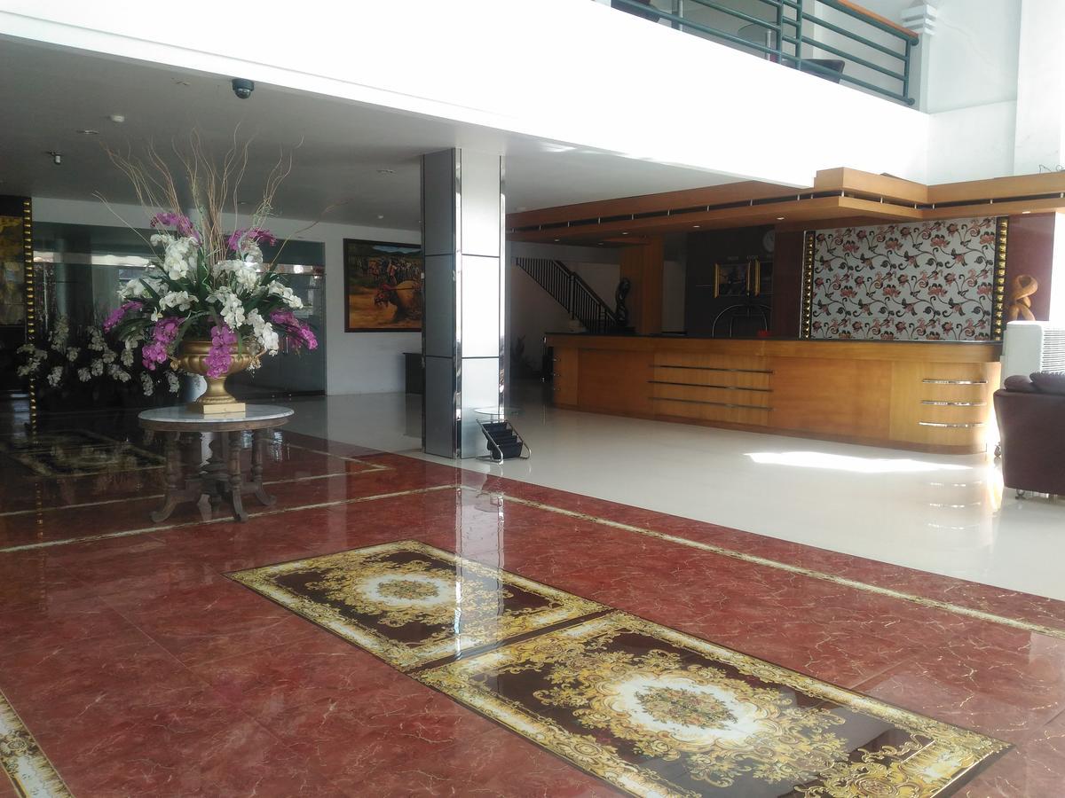 Grand Royal Taliwang Hotel Εξωτερικό φωτογραφία