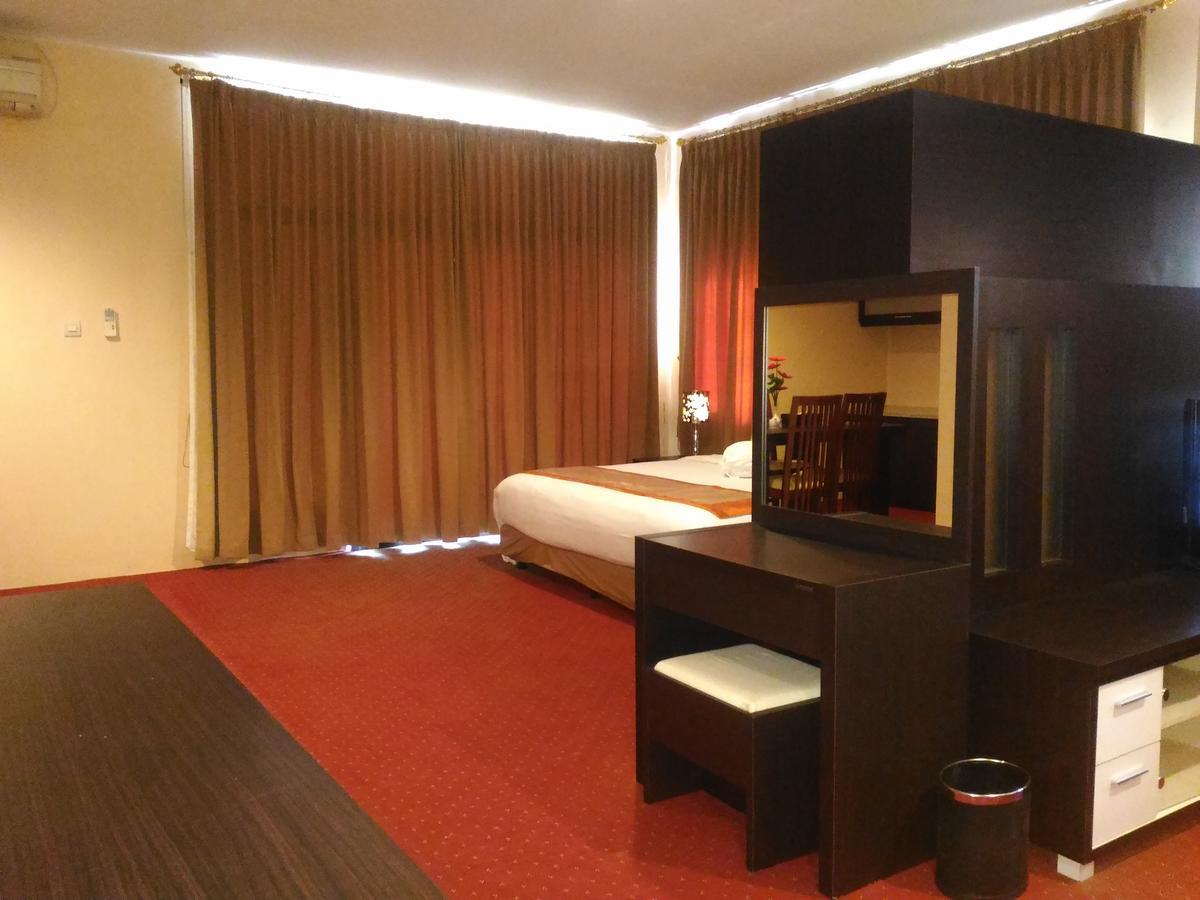 Grand Royal Taliwang Hotel Δωμάτιο φωτογραφία